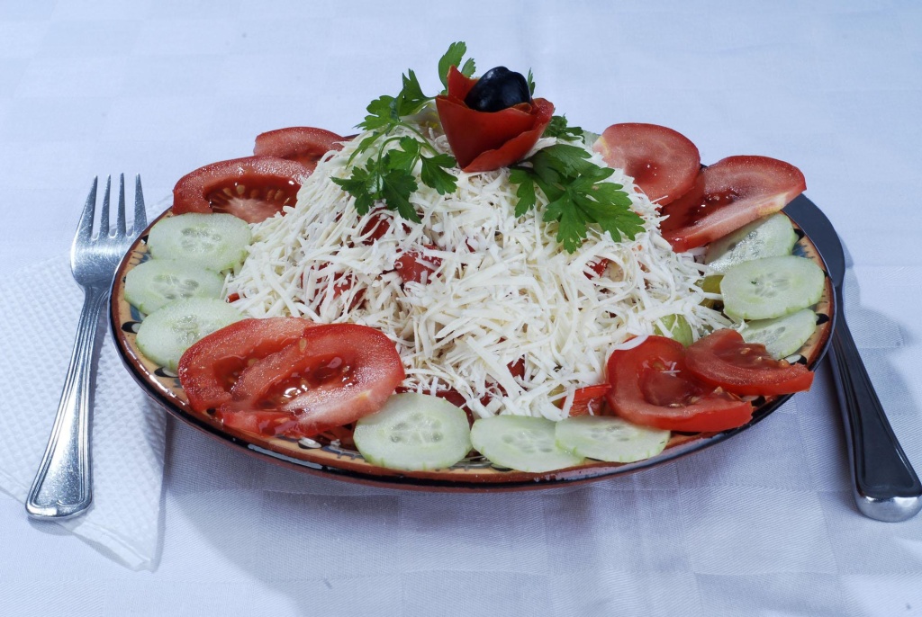 Sopska Salata Source: http://restoran.slovan.co.rs/